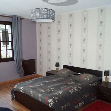 Maison Au Calme A La Campagne Saint-Pierre-de-Bailleul ภายนอก รูปภาพ