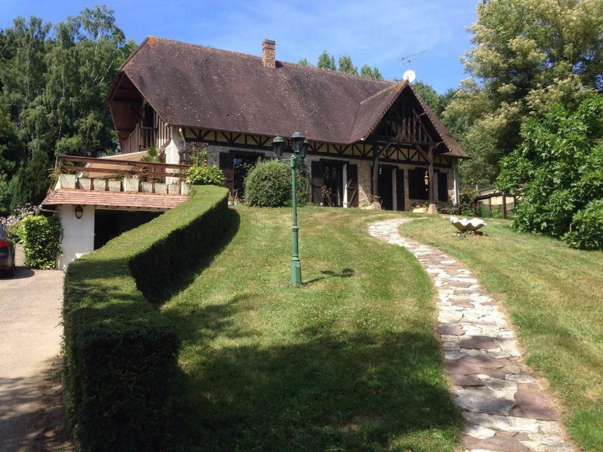Maison Au Calme A La Campagne Saint-Pierre-de-Bailleul ภายนอก รูปภาพ