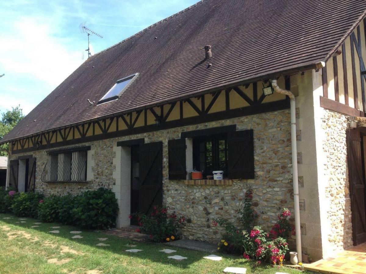 Maison Au Calme A La Campagne Saint-Pierre-de-Bailleul ภายนอก รูปภาพ